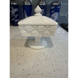 Westmoreland Old Quilt Candy Dish Wedding Box Mid Century Depression Milk Glass